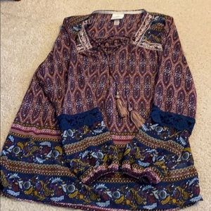 Bohemian blouse with crochet detail on sleeves